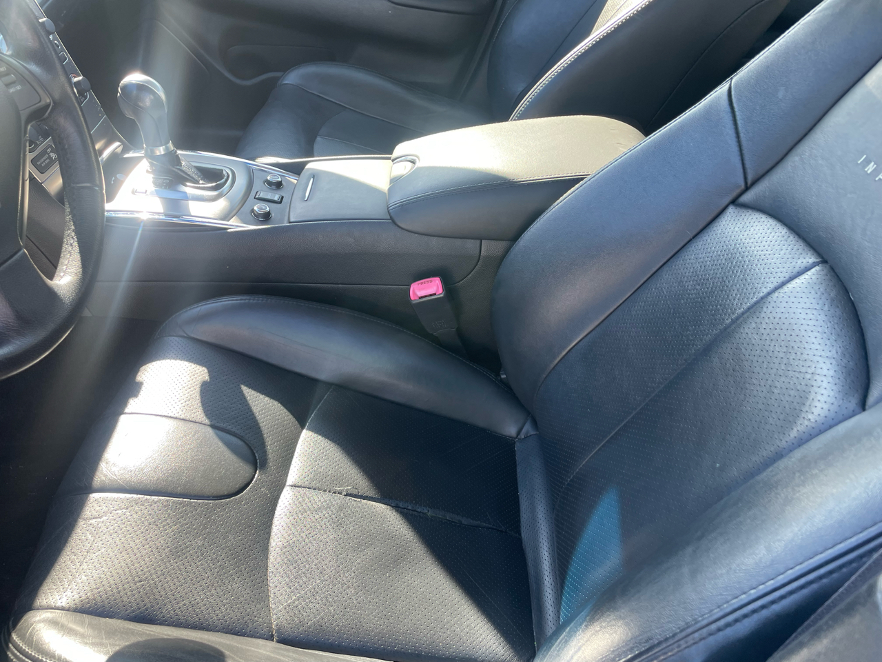 Infiniti G37 Sedan 4dr x AWD 2012