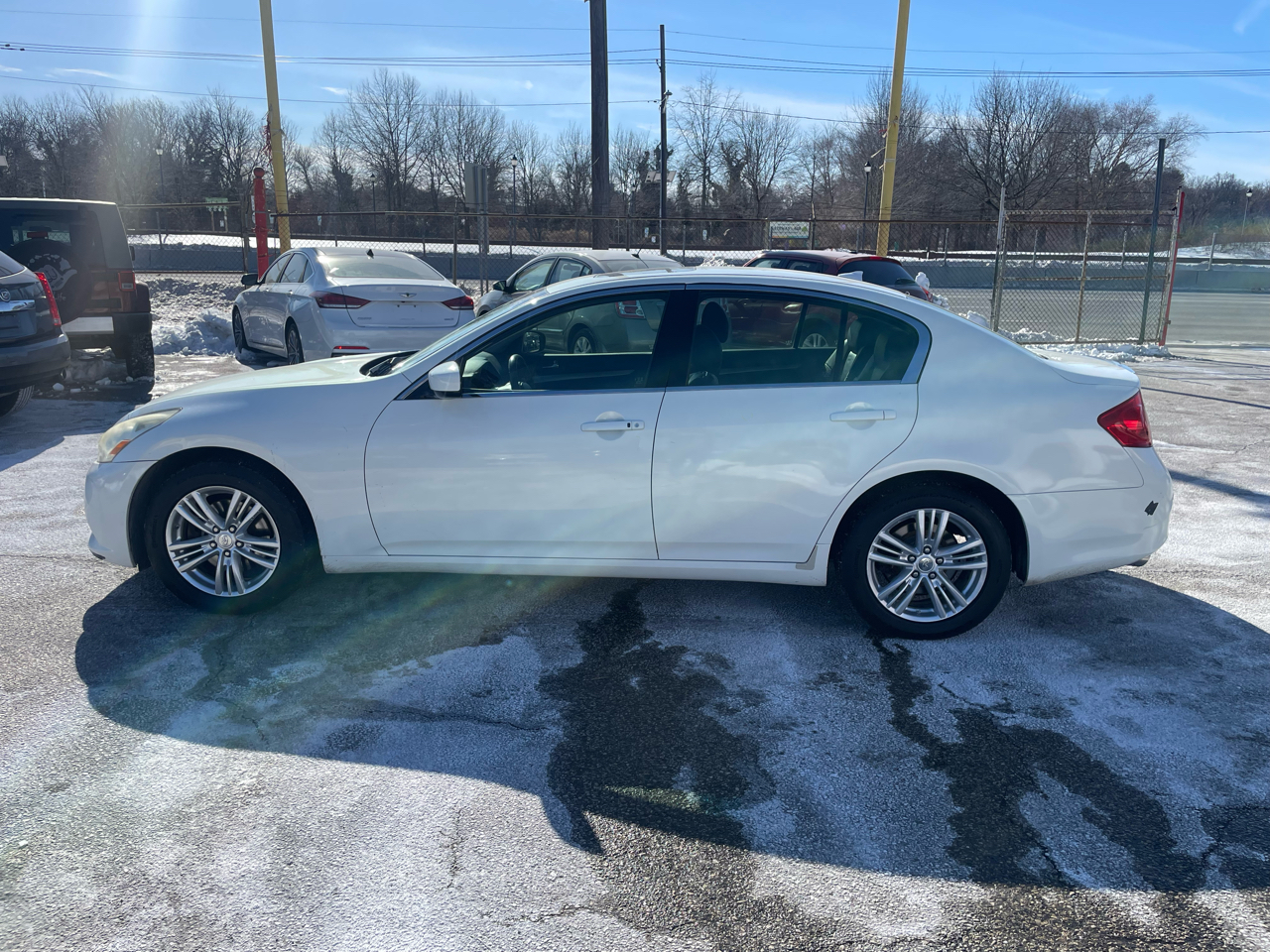 Infiniti G37 Sedan 4dr x AWD 2012