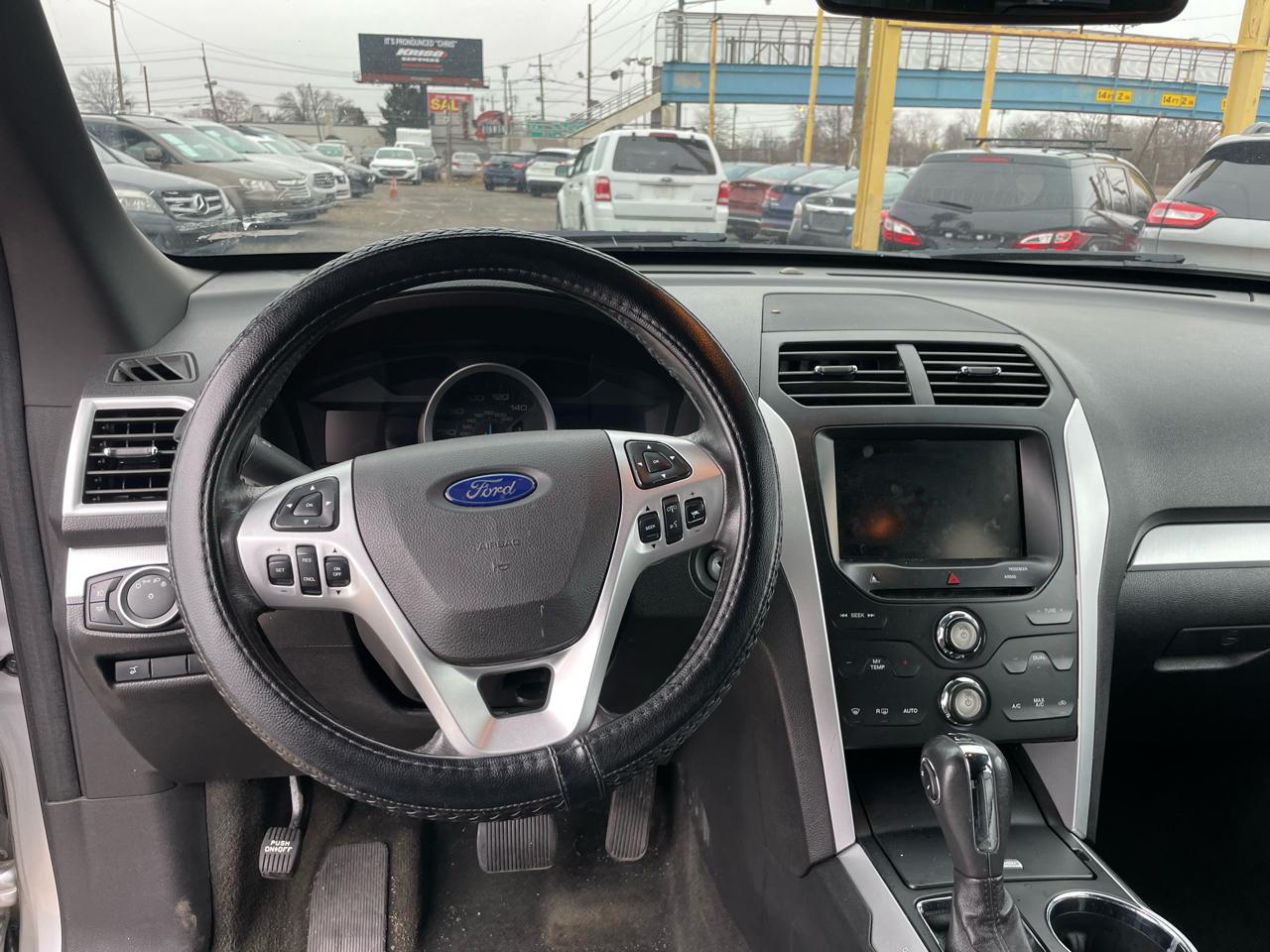 Ford Explorer 4WD 4dr XLT 2014