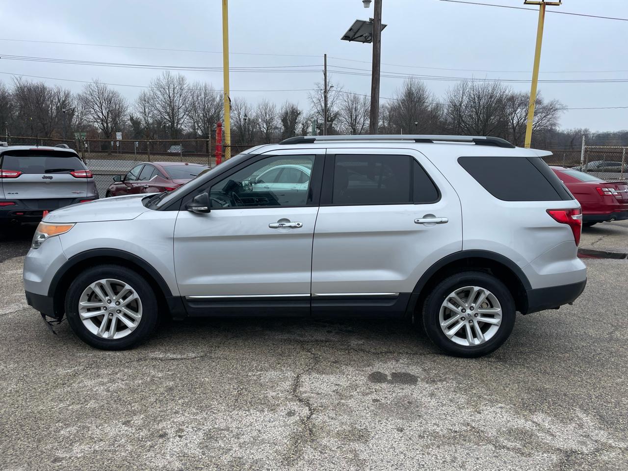 Ford Explorer 4WD 4dr XLT 2014