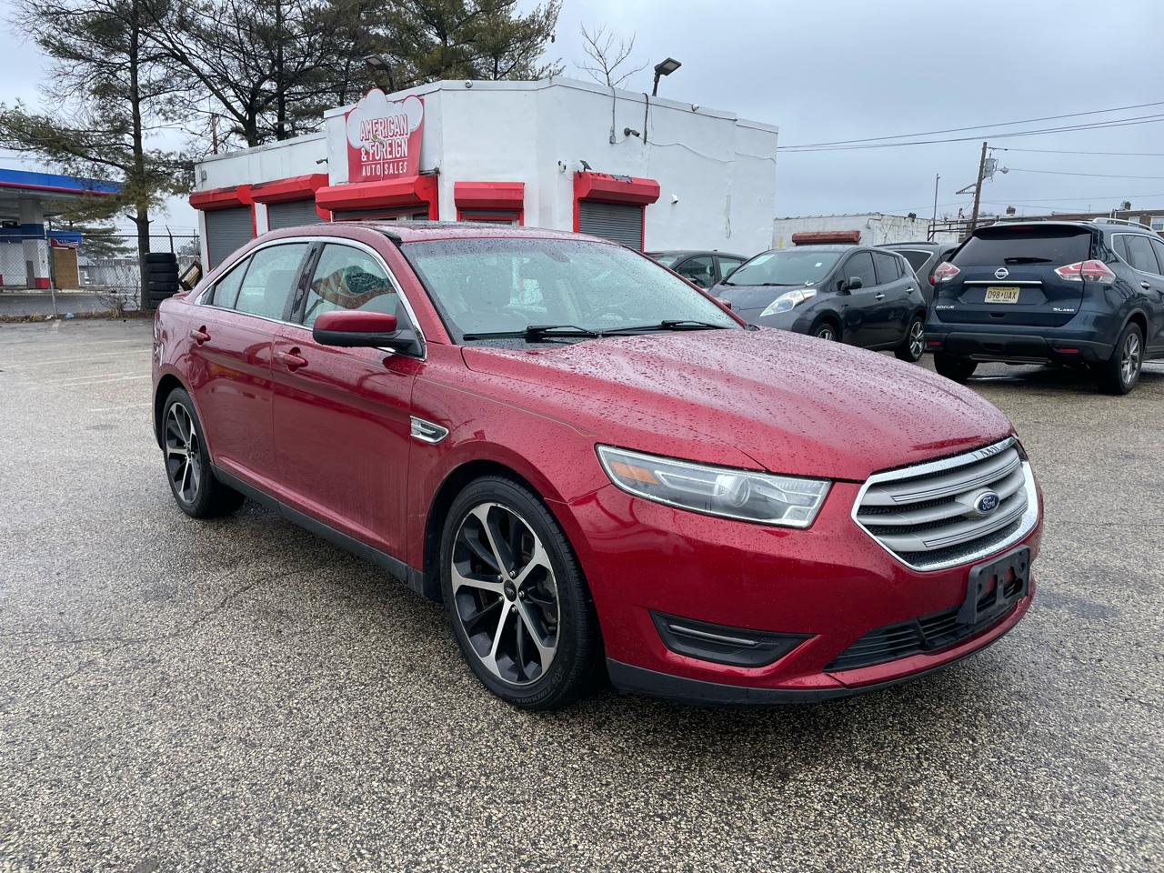 Ford Taurus 4dr Sdn SEL AWD 2015