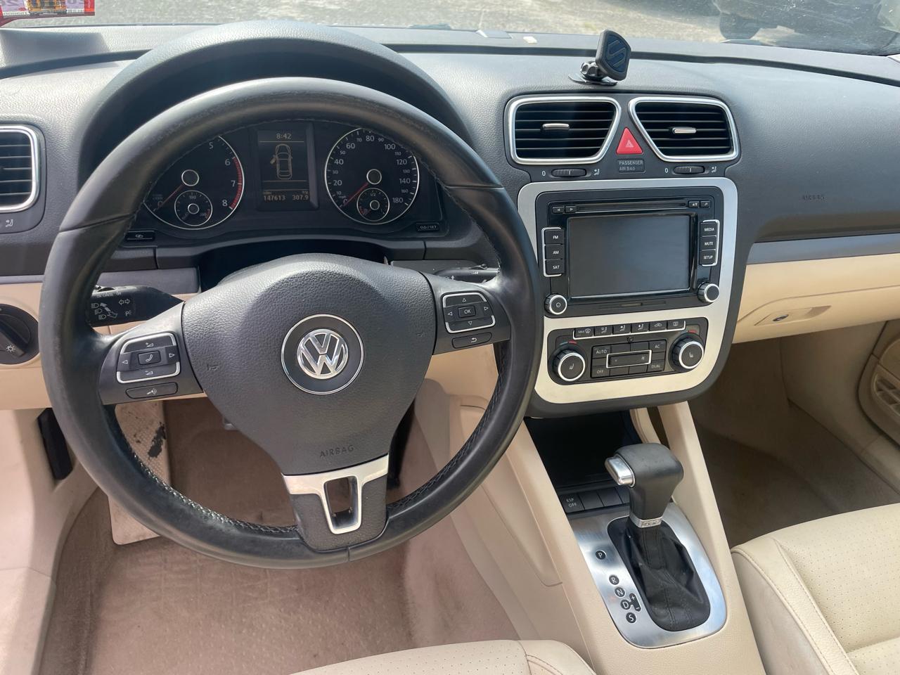 Volkswagen Eos 2dr Conv DSG Komfort 2010