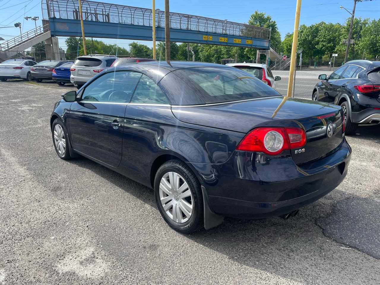 Volkswagen Eos 2dr Conv DSG Komfort 2010
