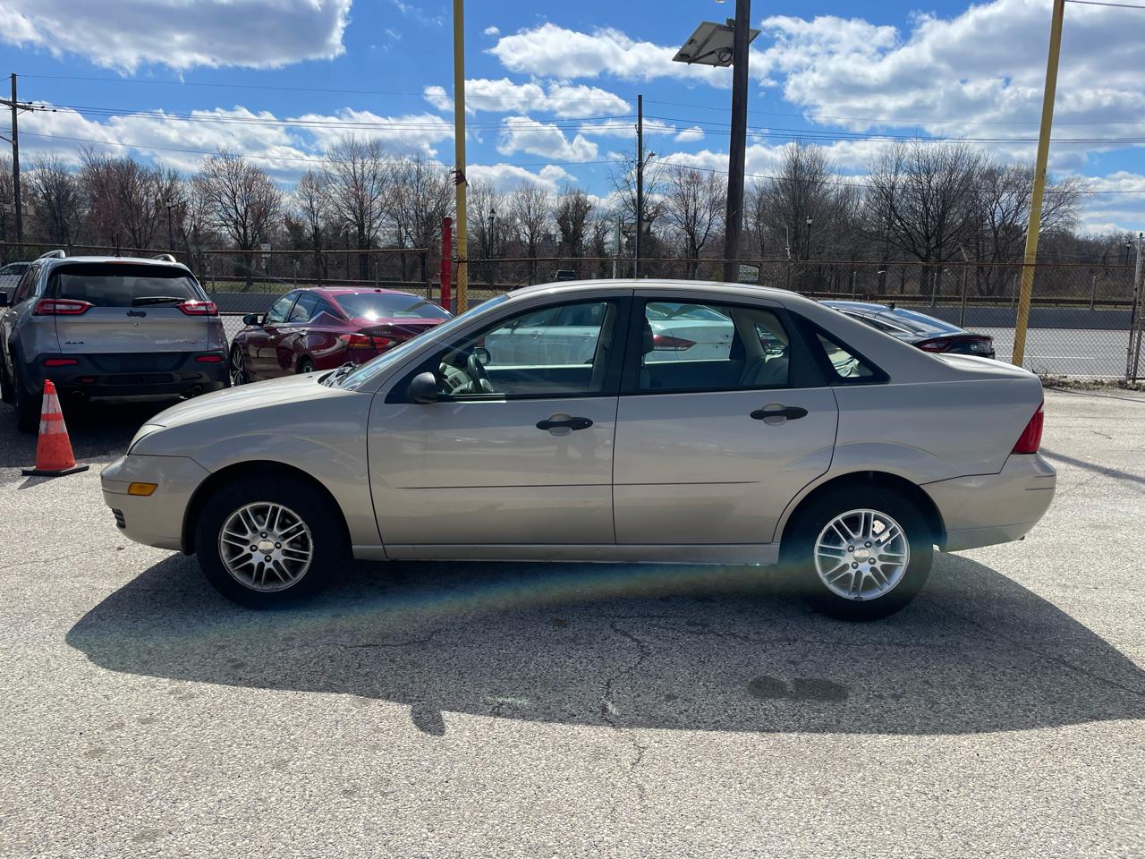 Ford Focus 4dr Sdn ZX4 SES 2006