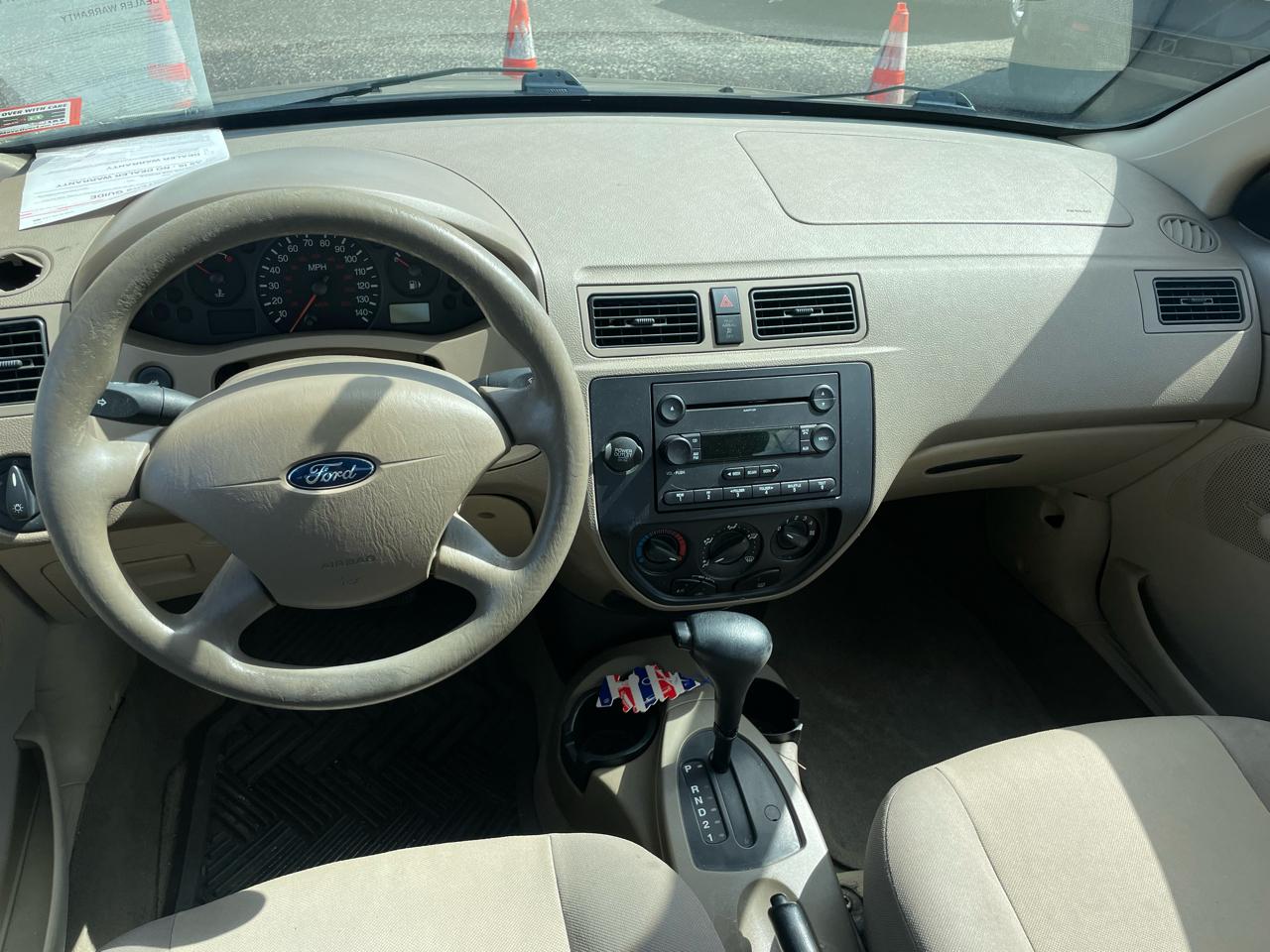 Ford Focus 4dr Sdn ZX4 SES 2006
