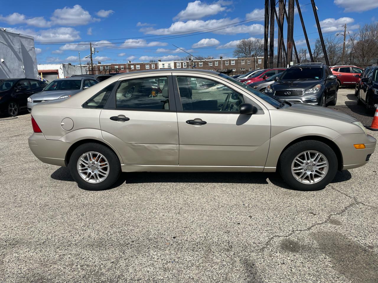 Ford Focus 4dr Sdn ZX4 SES 2006