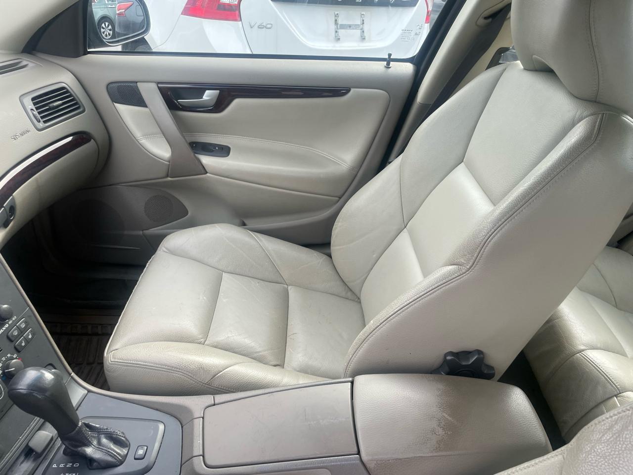 Volvo S60 4dr Sdn 2.5L Turbo AWD 2003