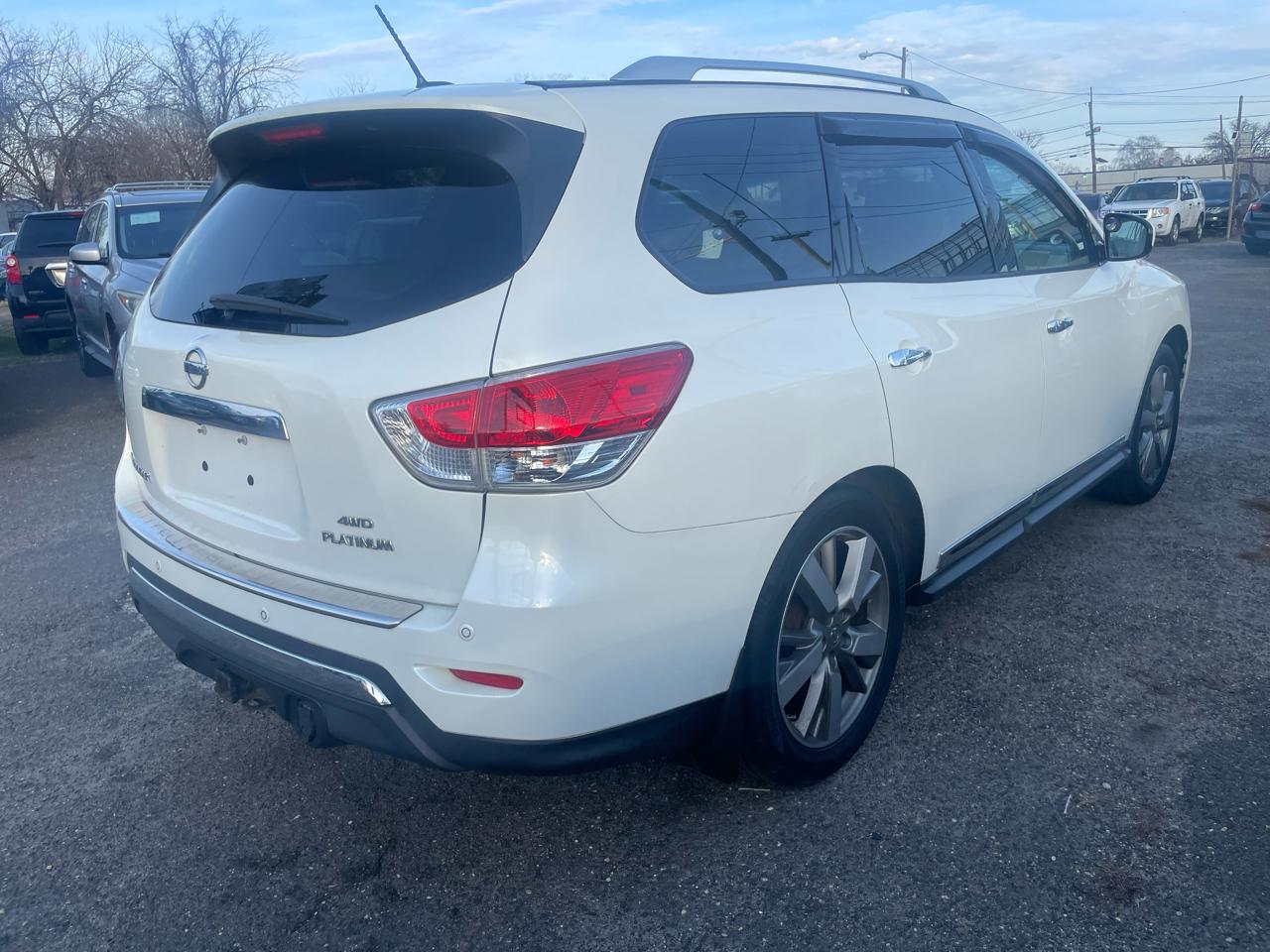 Nissan Pathfinder 4WD 4dr Platinum 2016