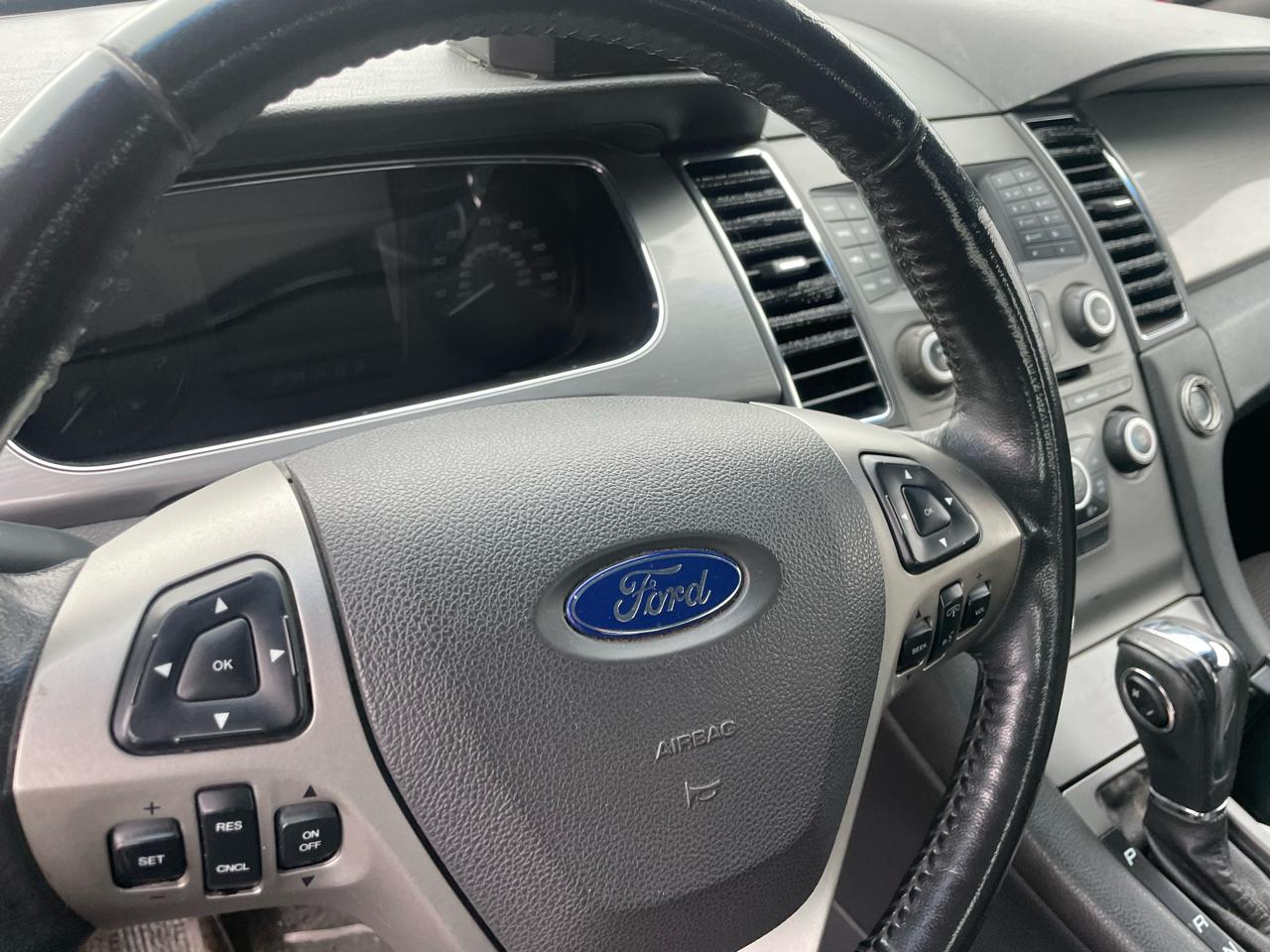 Ford Taurus 4dr Sdn SEL FWD 2014