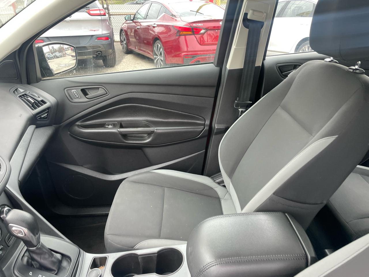 Ford Escape FWD 4dr S 2014