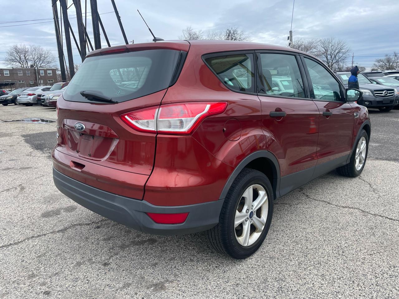 Ford Escape FWD 4dr S 2014