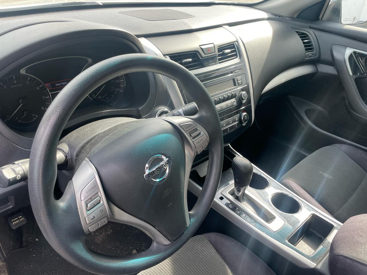 Nissan Altima 4dr Sdn I4 2.5 S 2013