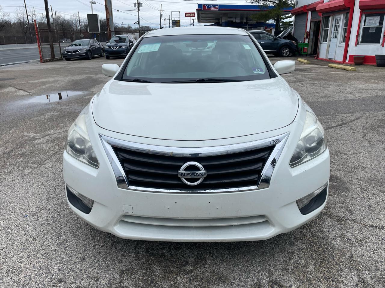 Nissan Altima 4dr Sdn I4 2.5 S 2013