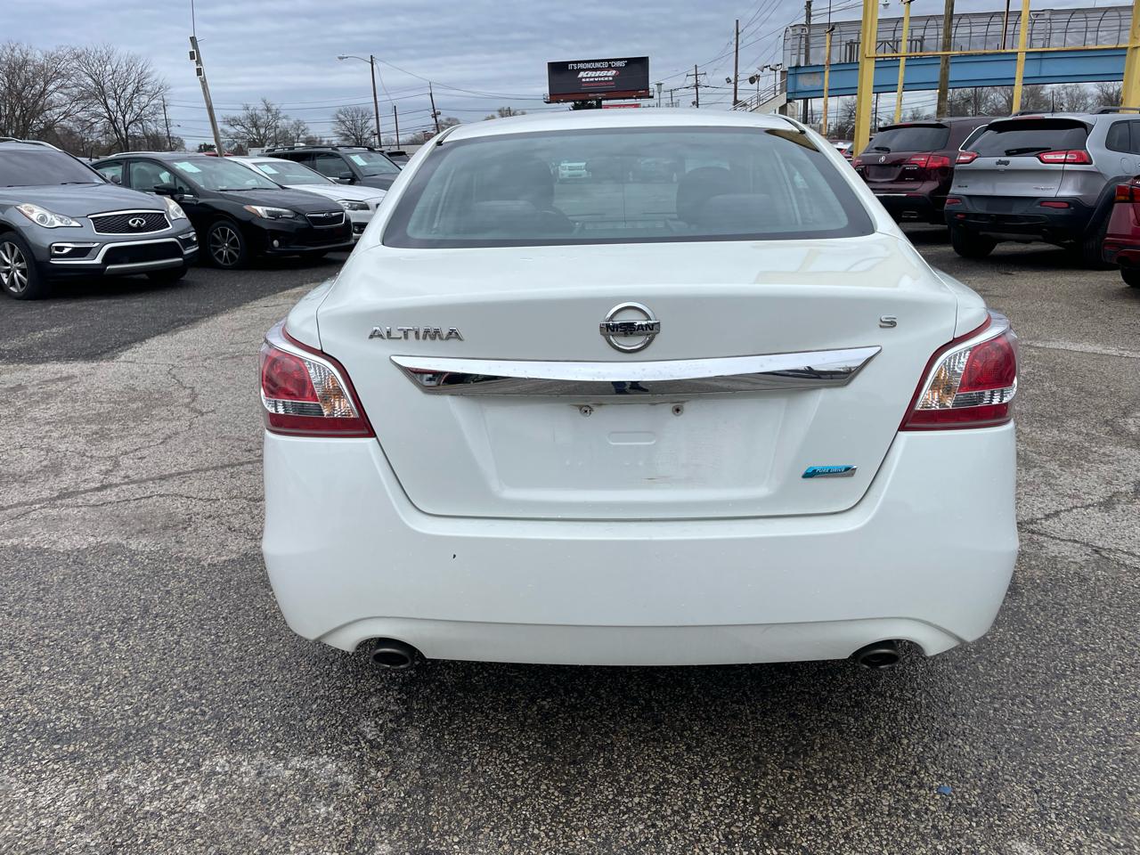 Nissan Altima 4dr Sdn I4 2.5 S 2013