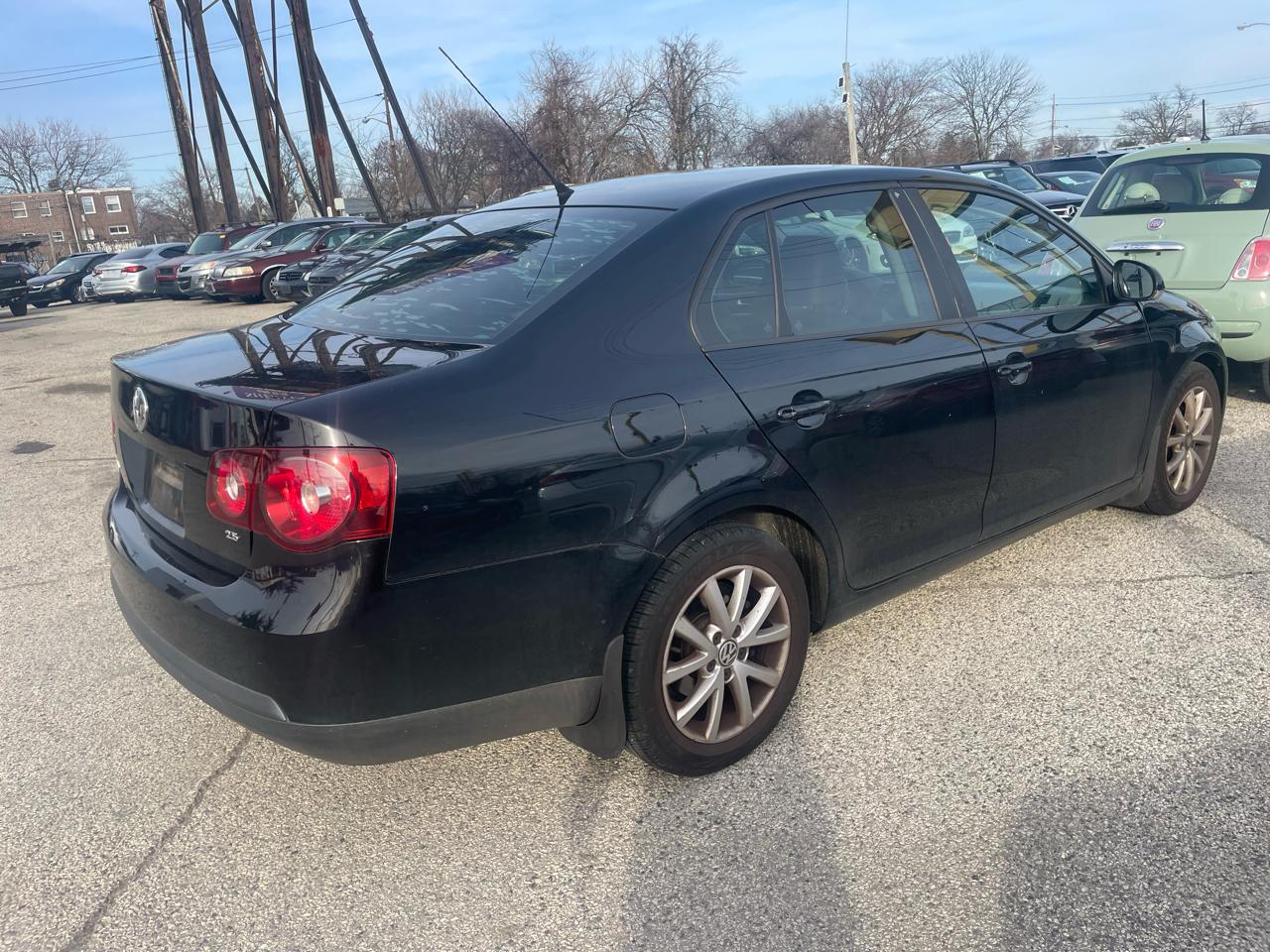 Volkswagen Jetta Sedan 4dr Auto Limited PZEV 2010