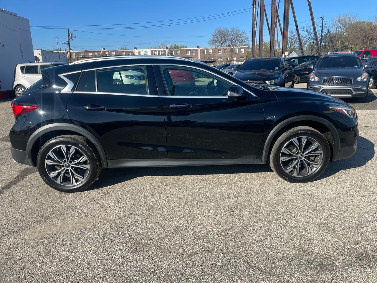 Infiniti QX30 Luxury AWD 2018