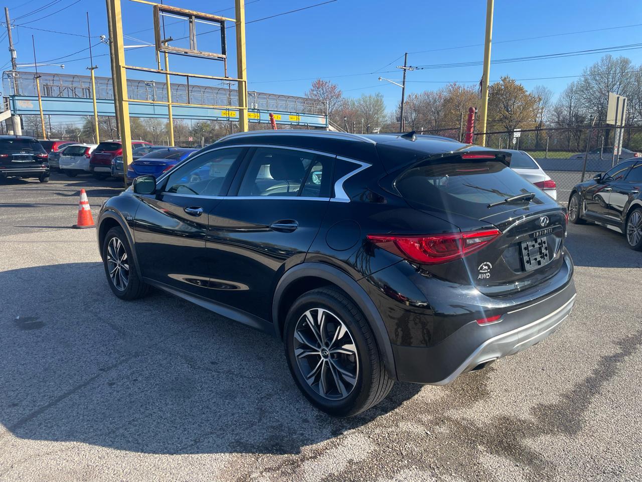 Infiniti QX30 Luxury AWD 2018