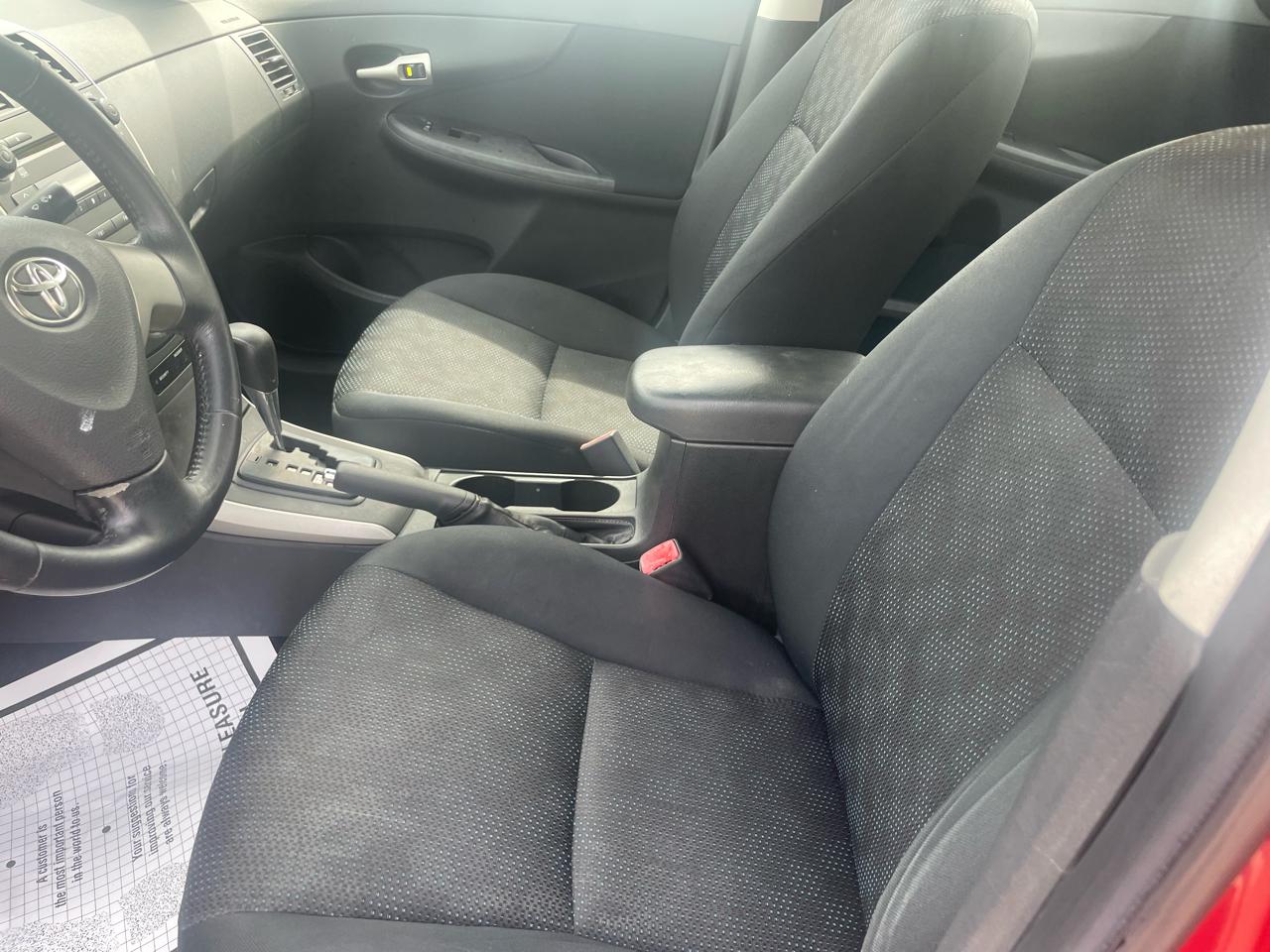 Toyota Corolla 4dr Sdn LE Auto (Natl) 2009