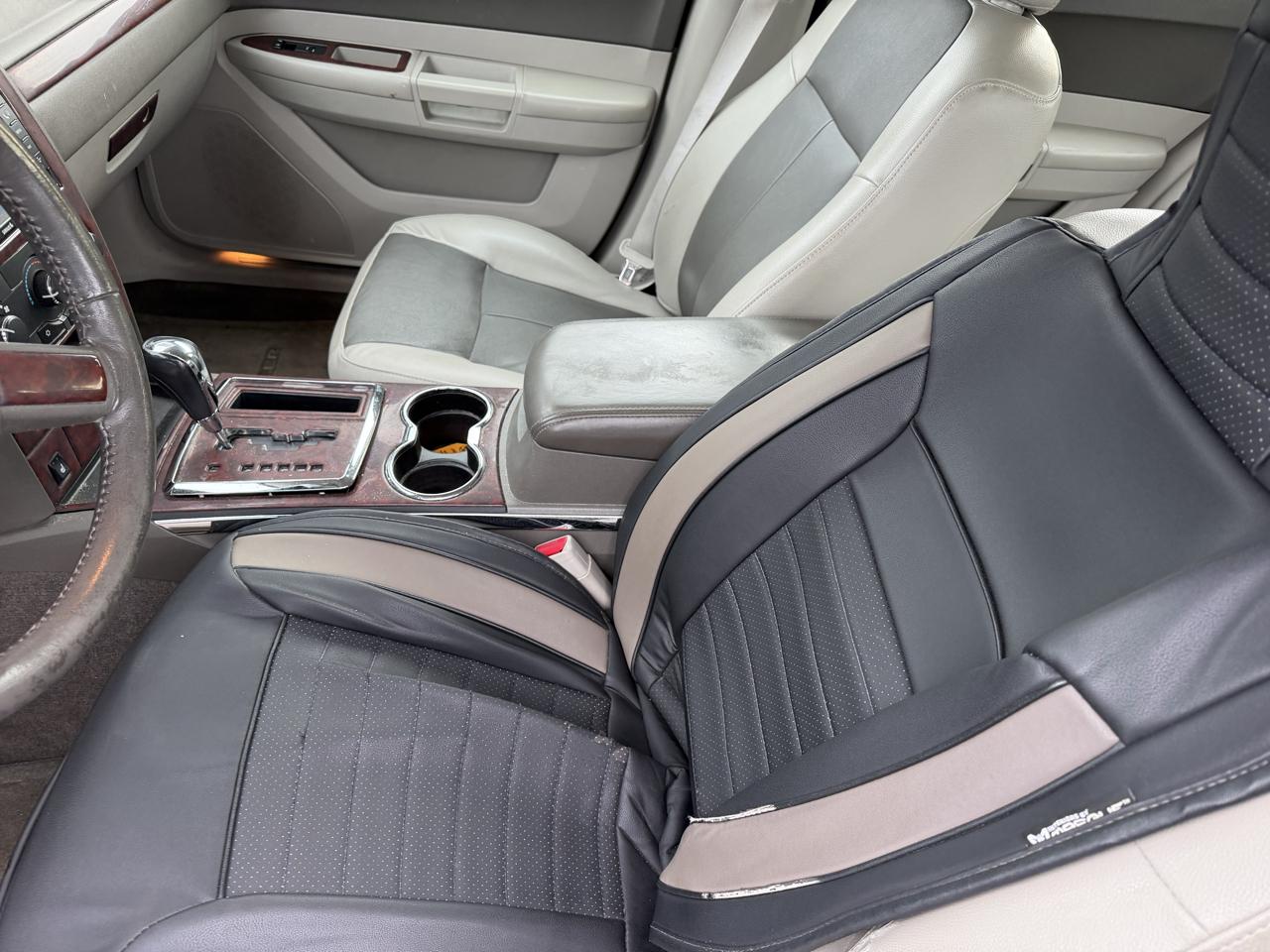 Chrysler 300 4dr Sdn 300 Touring RWD 2008