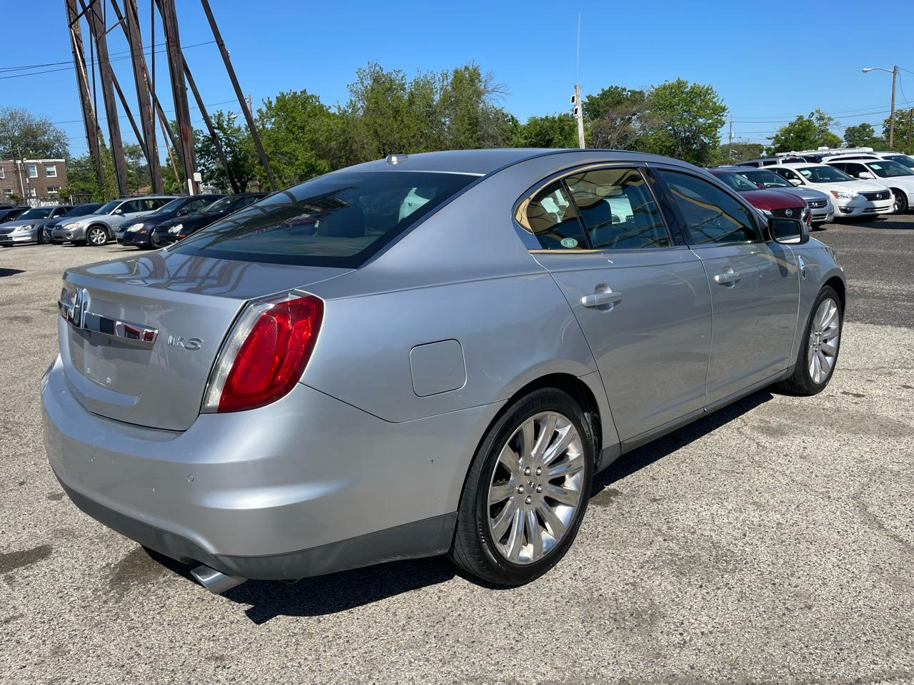 Lincoln MKS 4dr Sdn 3.7L FWD 2012
