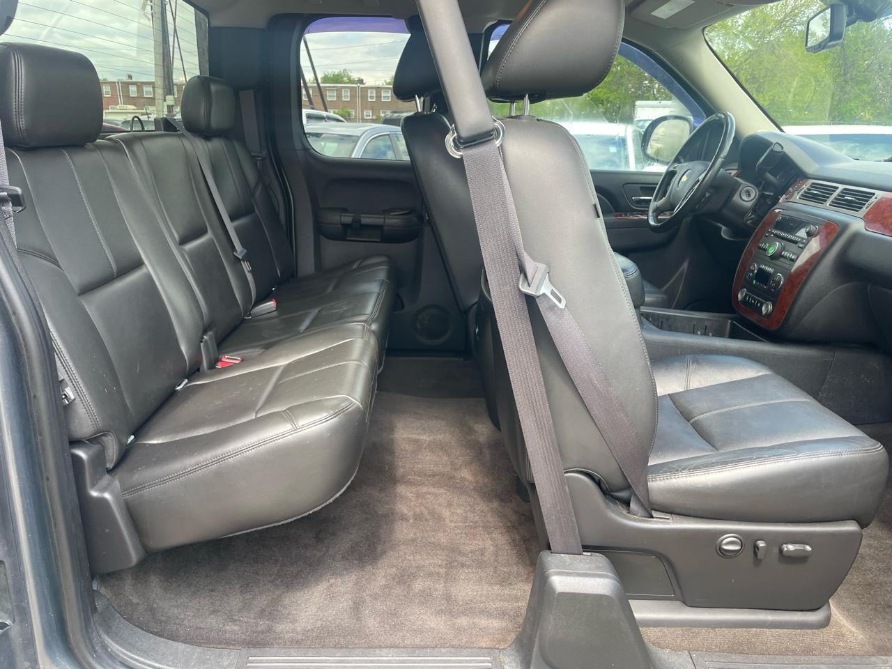 Chevrolet Silverado 1500 4WD Ext Cab 143.5" LTZ 2011