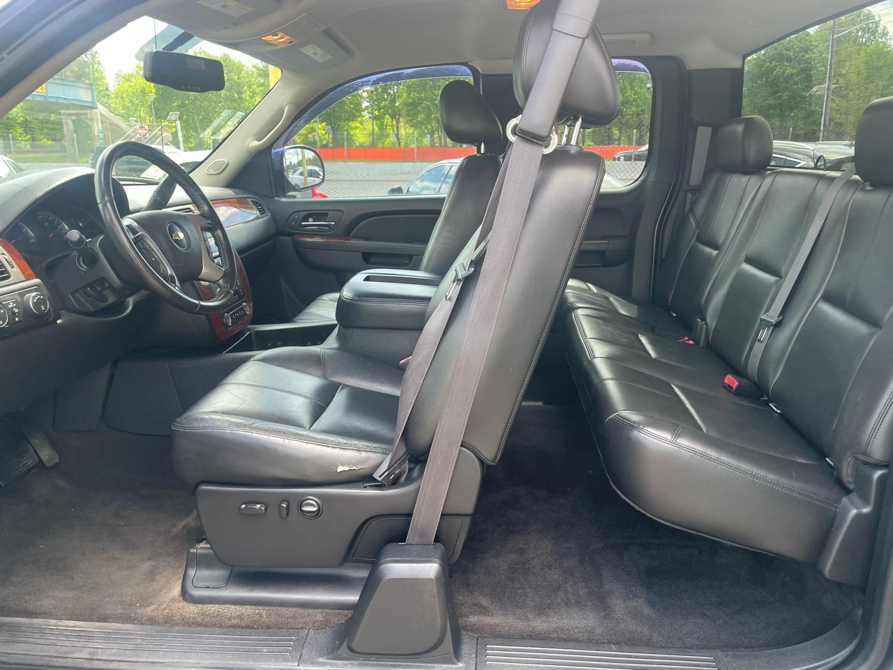 Chevrolet Silverado 1500 4WD Ext Cab 143.5" LTZ 2011