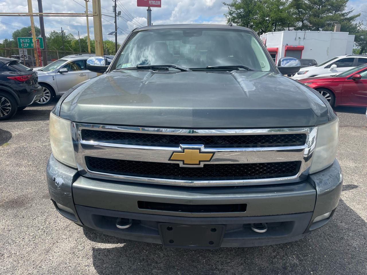 Chevrolet Silverado 1500 4WD Ext Cab 143.5" LTZ 2011