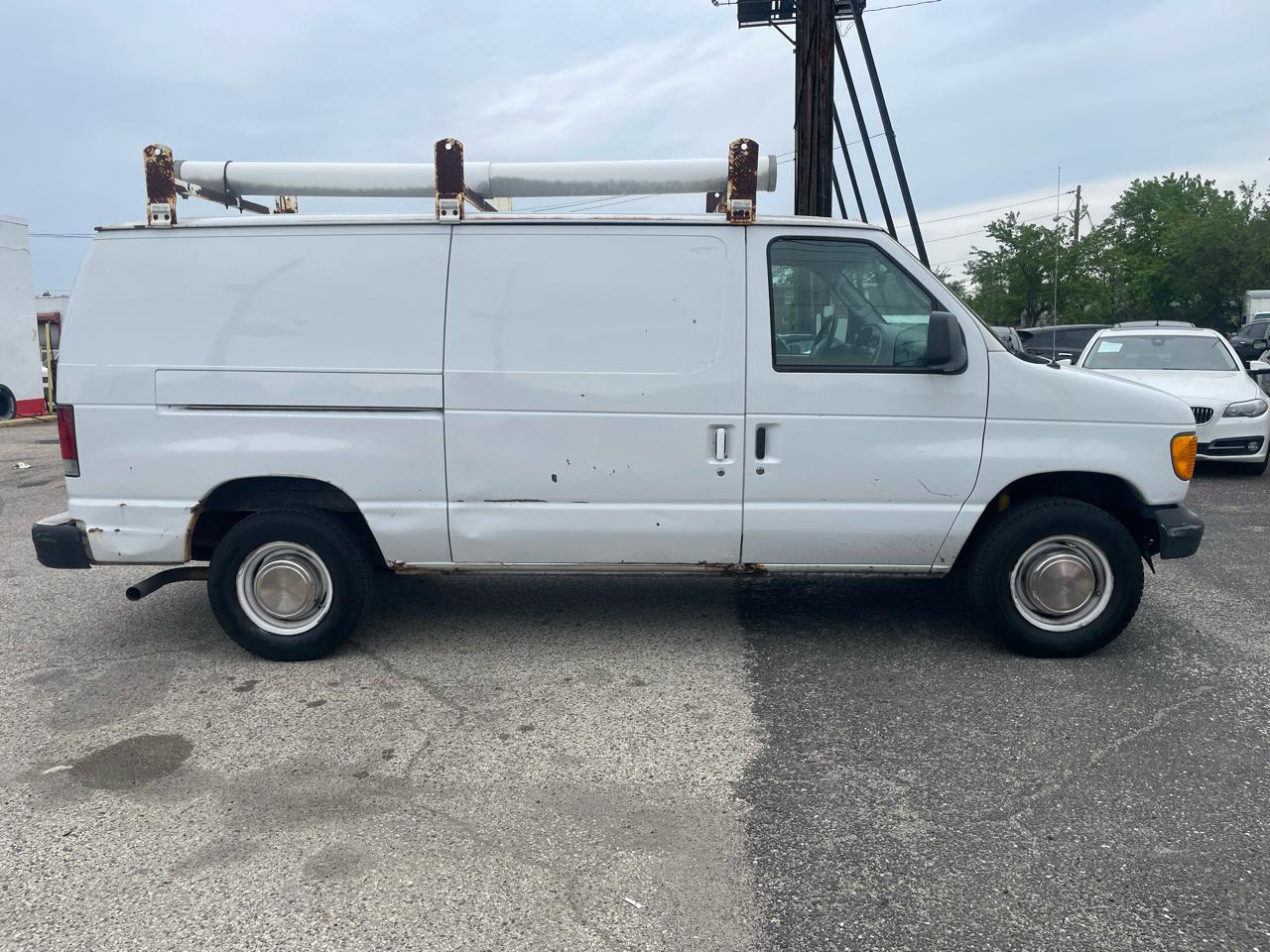 Ford Econoline Cargo Van E-250 2003