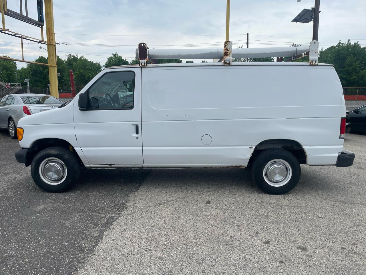 Ford Econoline Cargo Van E-250 2003
