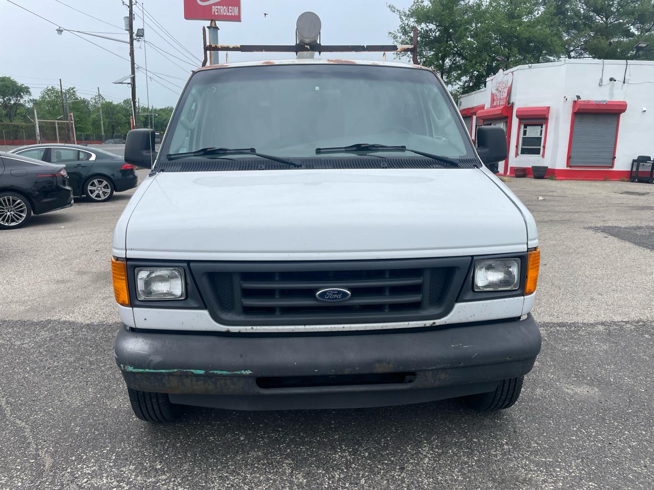Ford Econoline Cargo Van E-250 2003