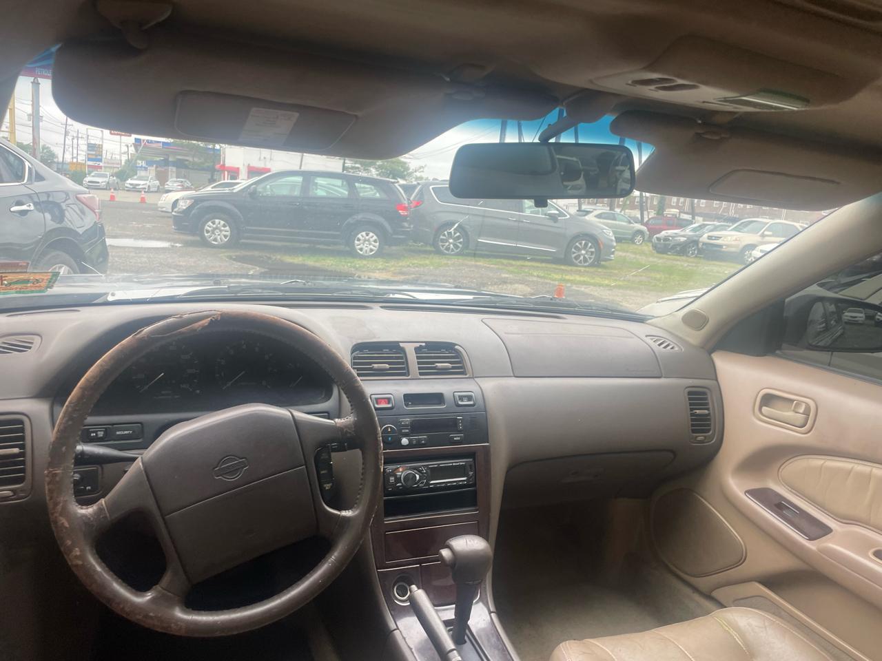 Nissan Maxima 4dr Sdn GLE Auto 1996