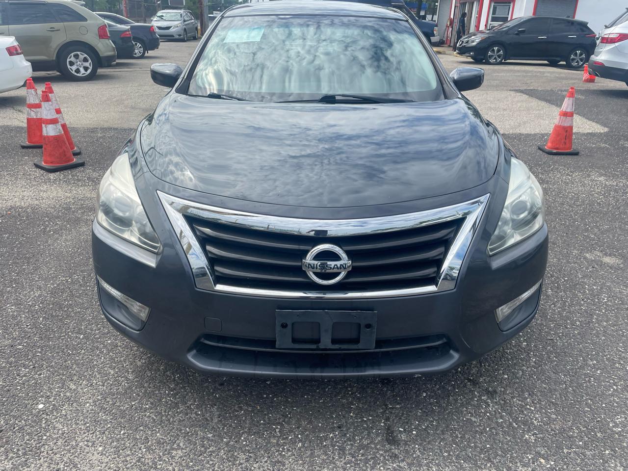 Nissan Altima 4dr Sdn I4 2.5 SV 2013