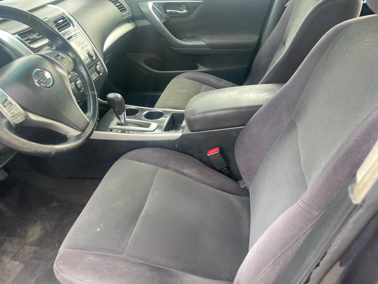 Nissan Altima 4dr Sdn I4 2.5 SV 2013