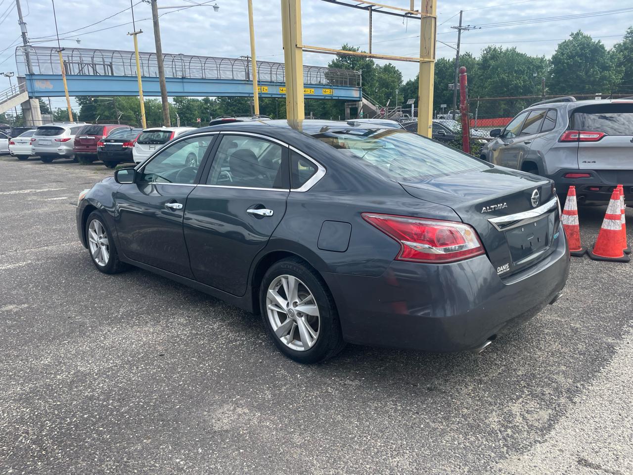 Nissan Altima 4dr Sdn I4 2.5 SV 2013