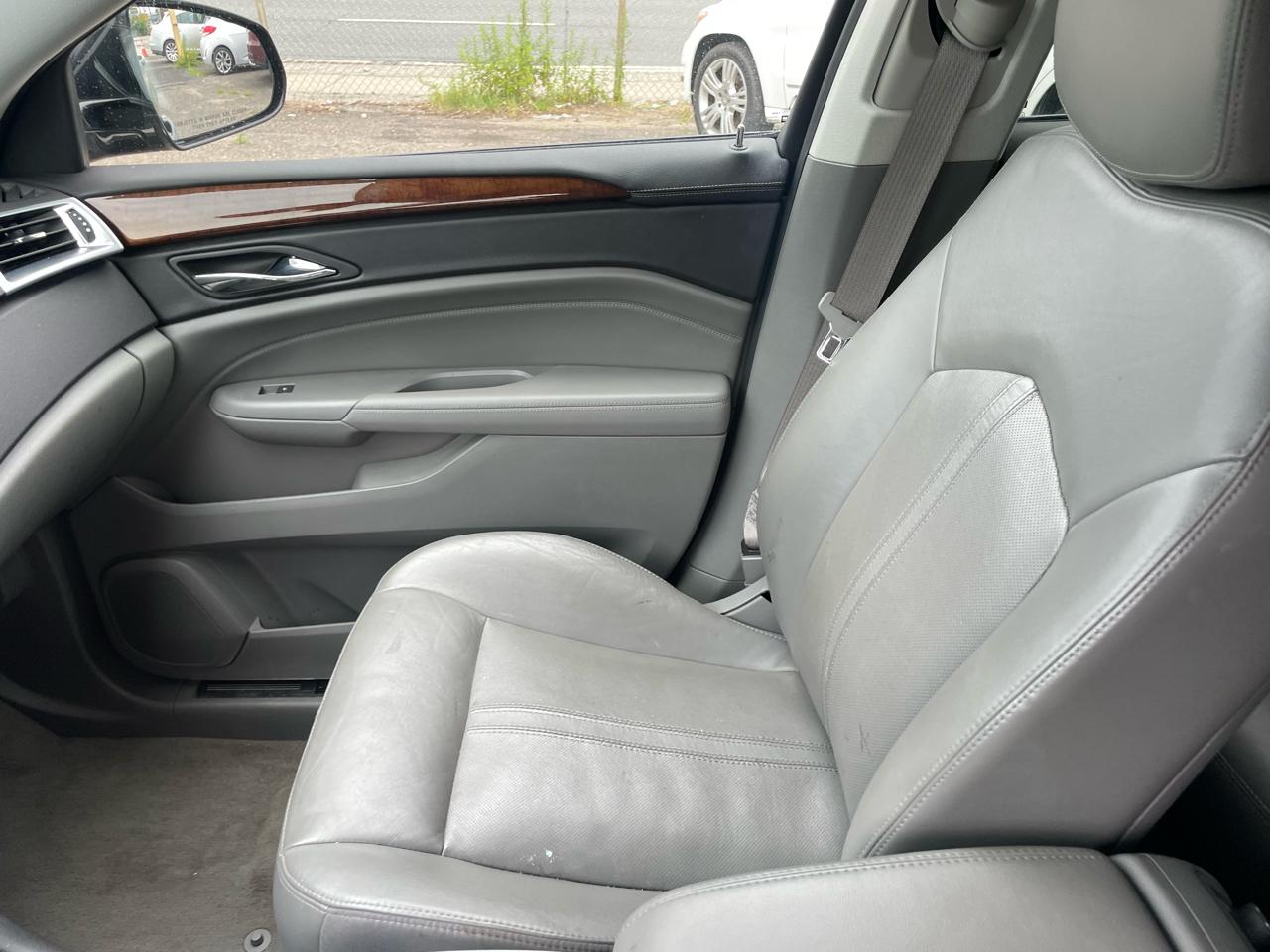 Cadillac SRX AWD 4dr Premium Collection 2010