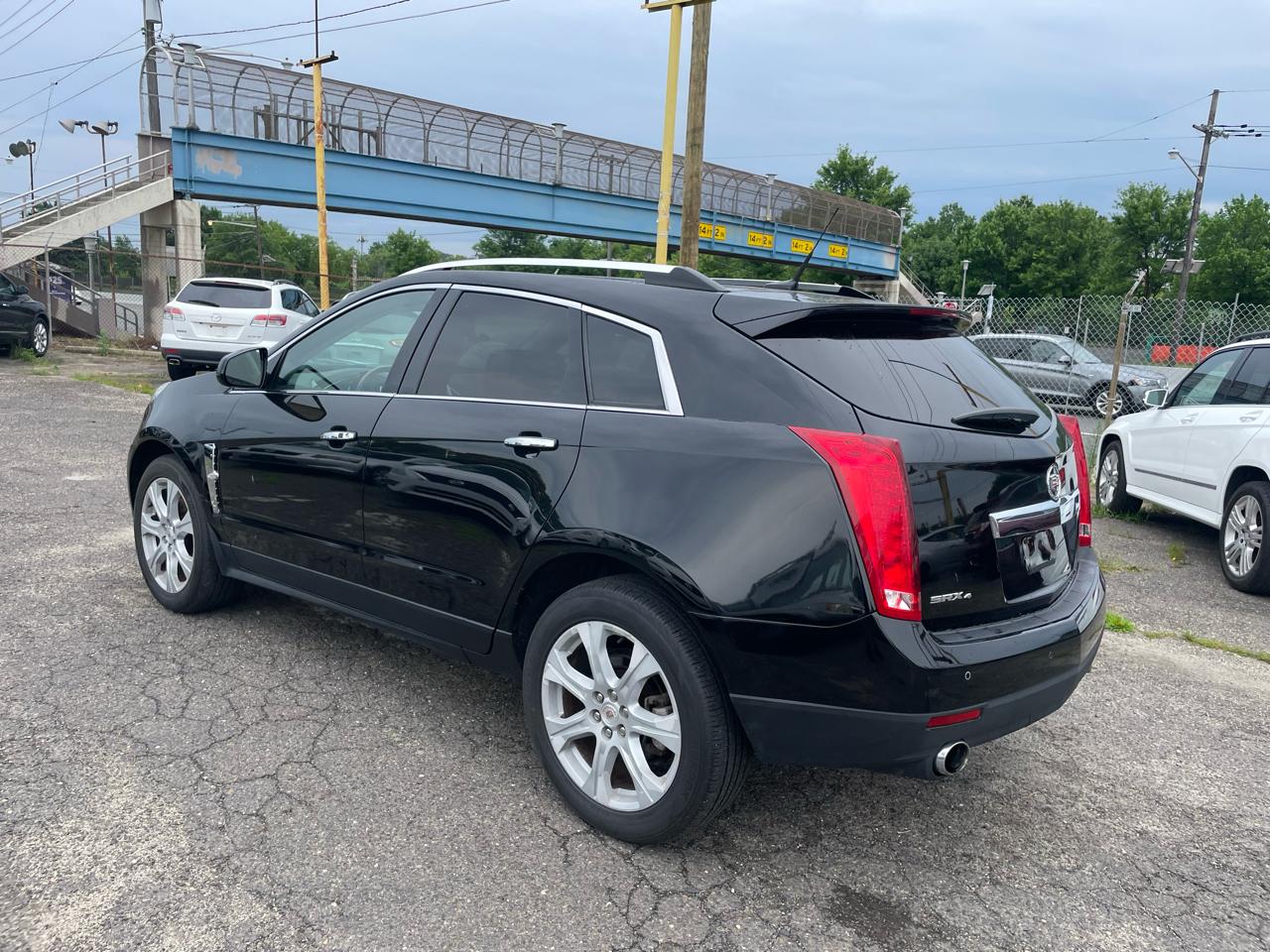Cadillac SRX AWD 4dr Premium Collection 2010
