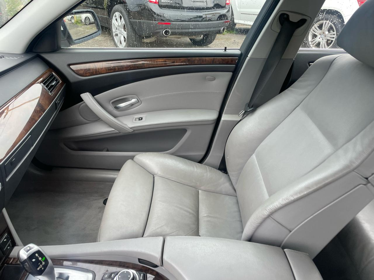 BMW 5 Series 4dr Sports Wgn 535i xDrive AWD 2010