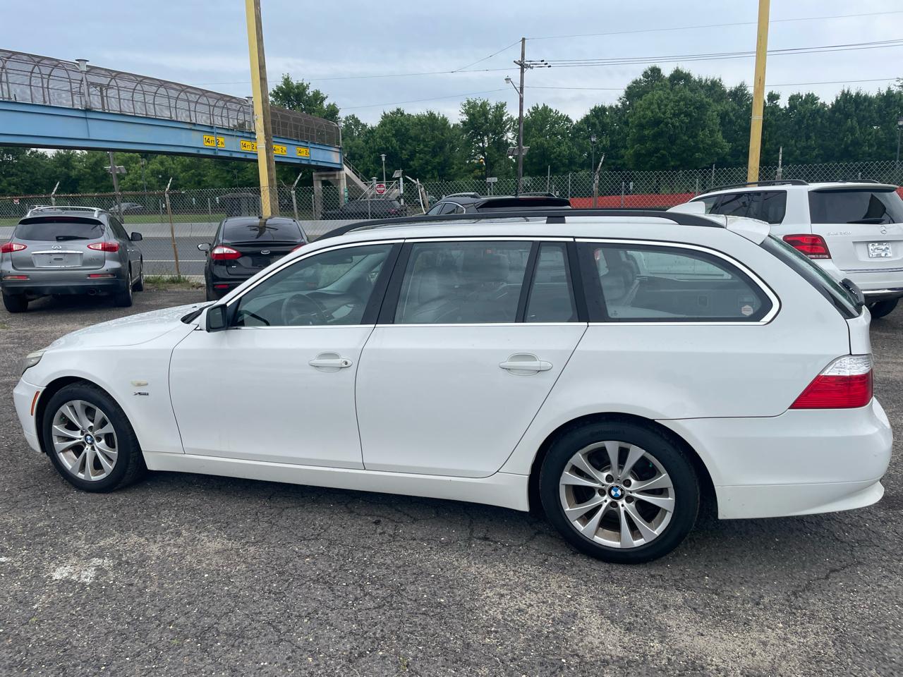 BMW 5 Series 4dr Sports Wgn 535i xDrive AWD 2010