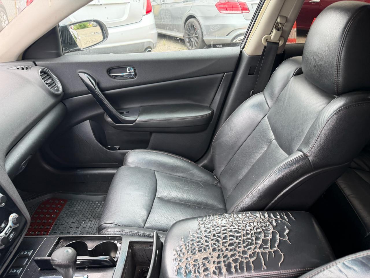 Nissan Maxima 4dr Sdn V6 CVT 3.5 SV 2011