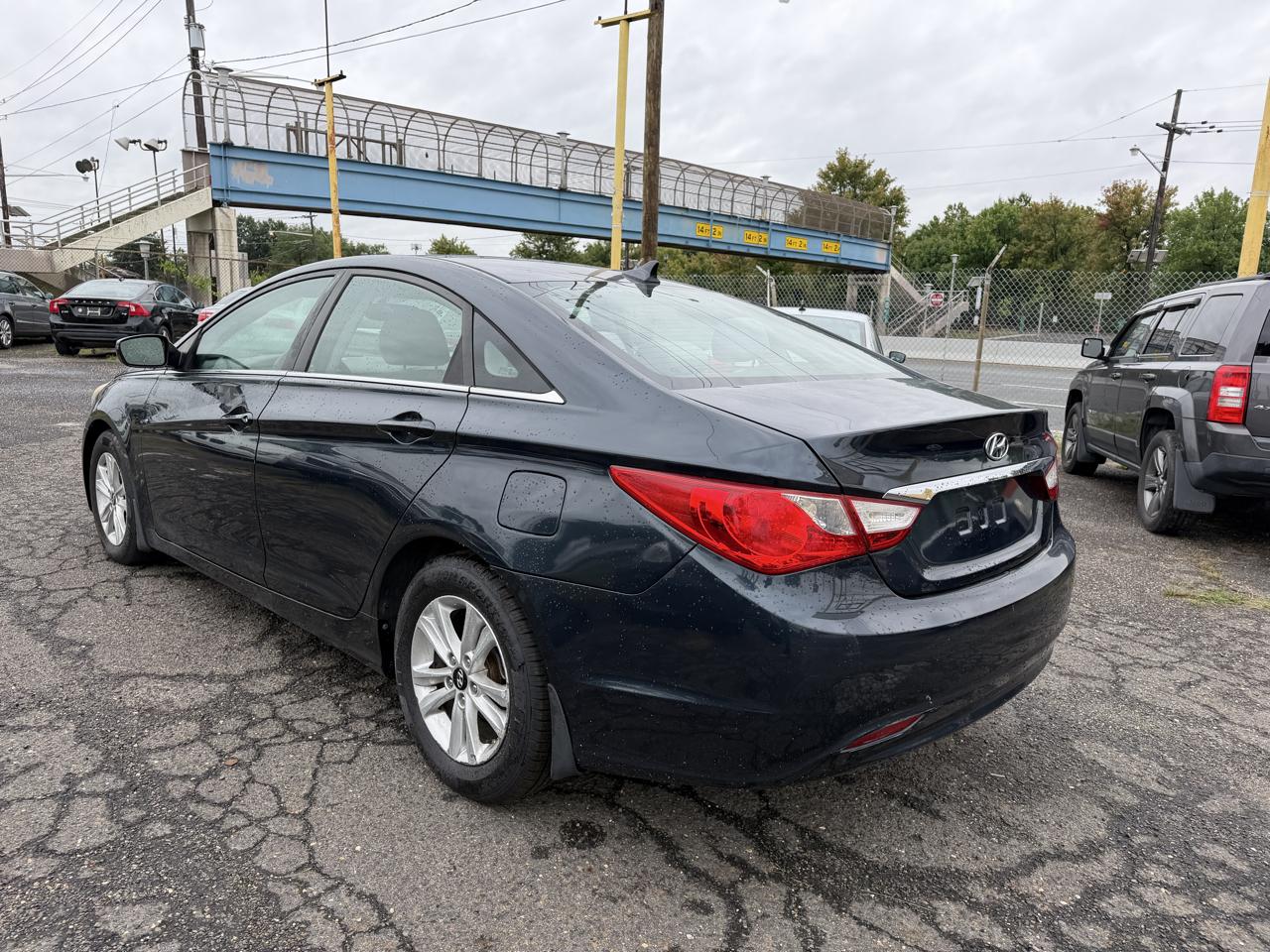 Hyundai Sonata 4dr Sdn 2.4L Auto GLS PZEV 2011