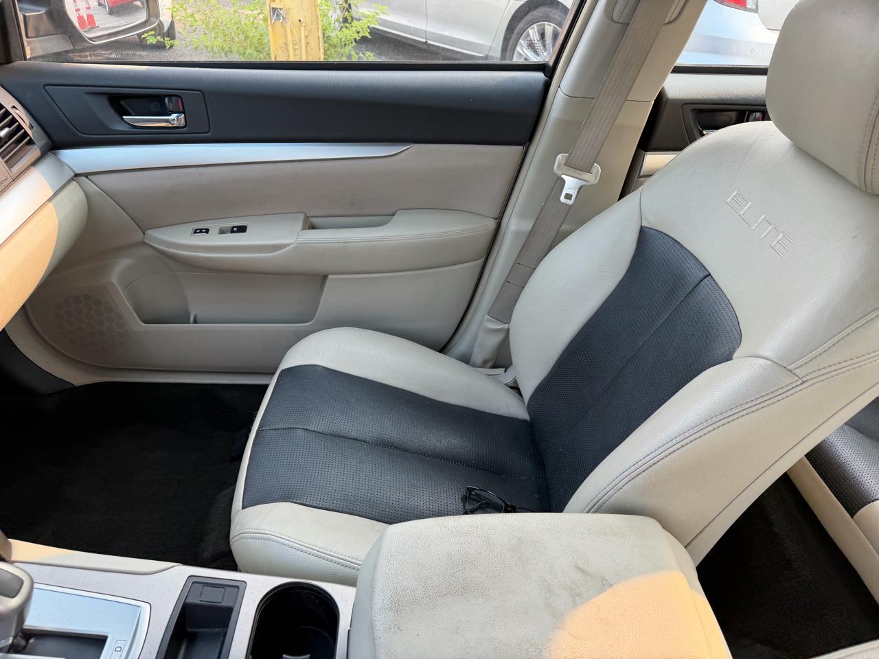 Subaru Legacy 4dr Sdn H4 Auto 2.5i 2014