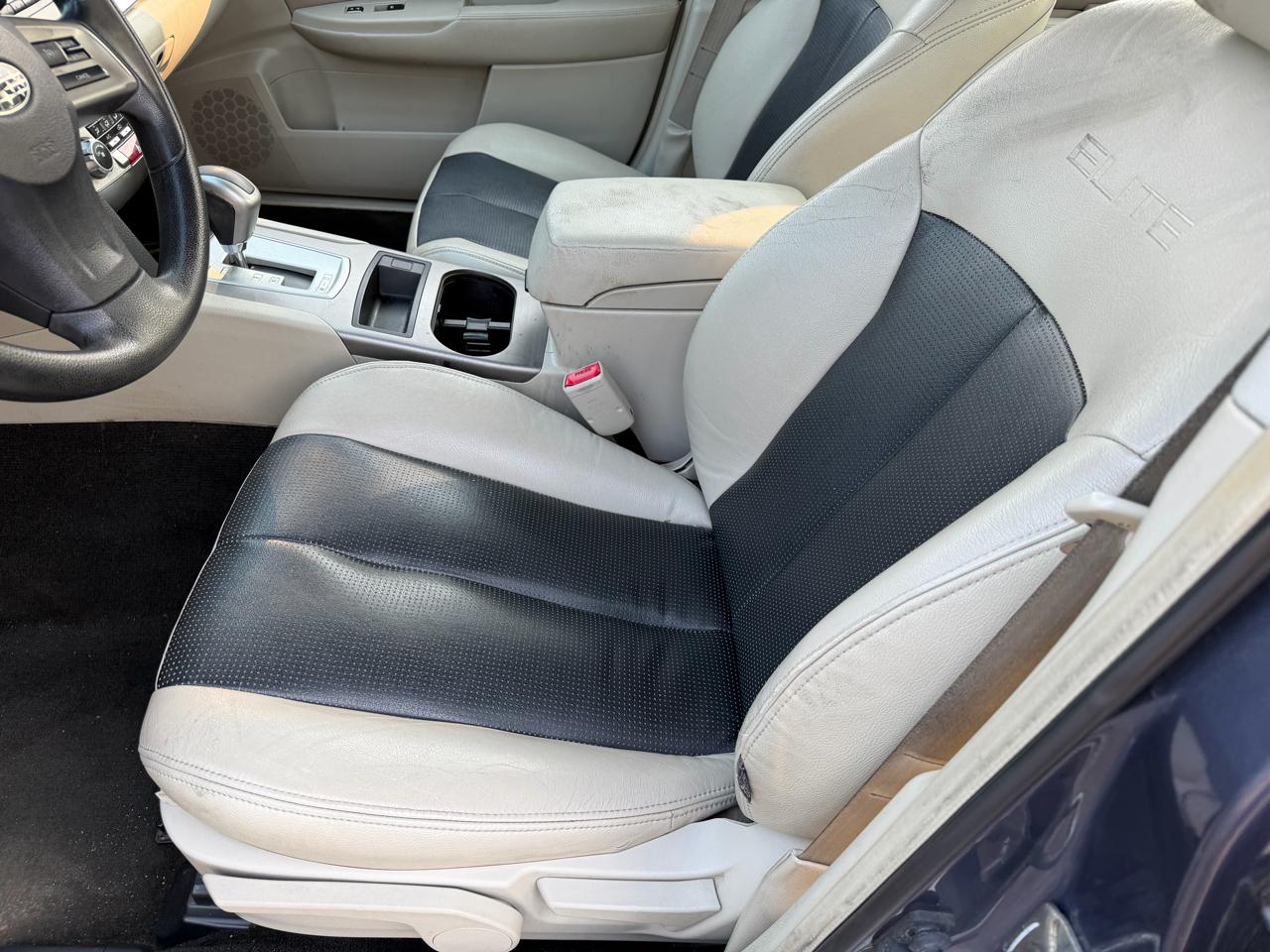 Subaru Legacy 4dr Sdn H4 Auto 2.5i 2014