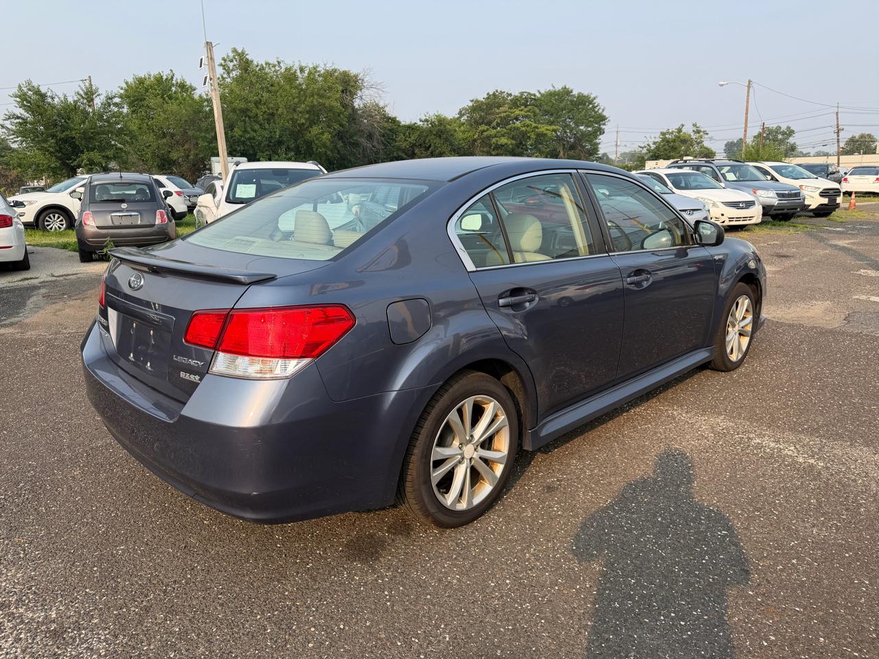 Subaru Legacy 4dr Sdn H4 Auto 2.5i 2014