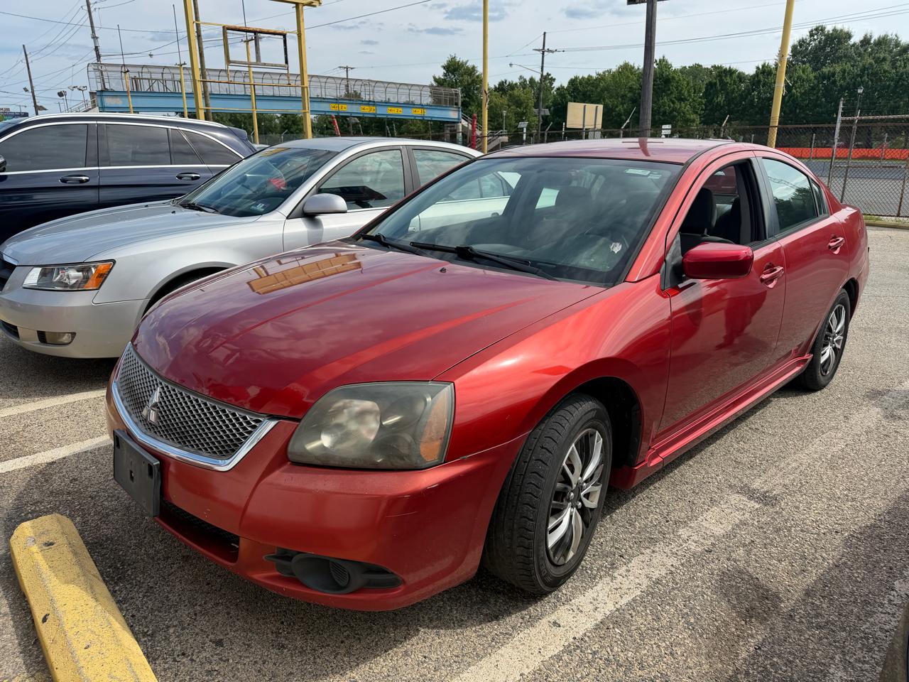 Mitsubishi Galant 4dr Sdn SE 2010