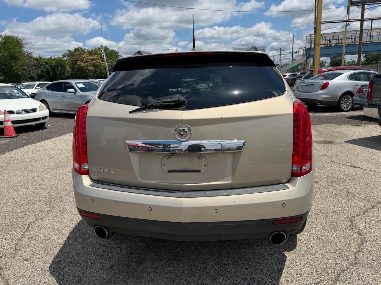 Cadillac SRX AWD 4dr Luxury Collection 2010
