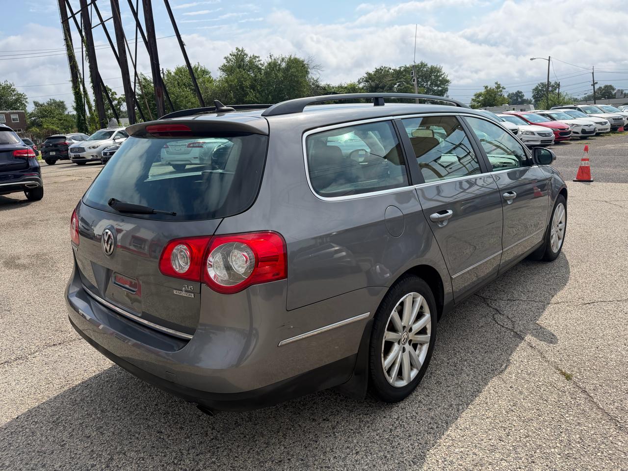 Volkswagen Passat Wagon 4dr Auto 3.6L 4MOTION 2007