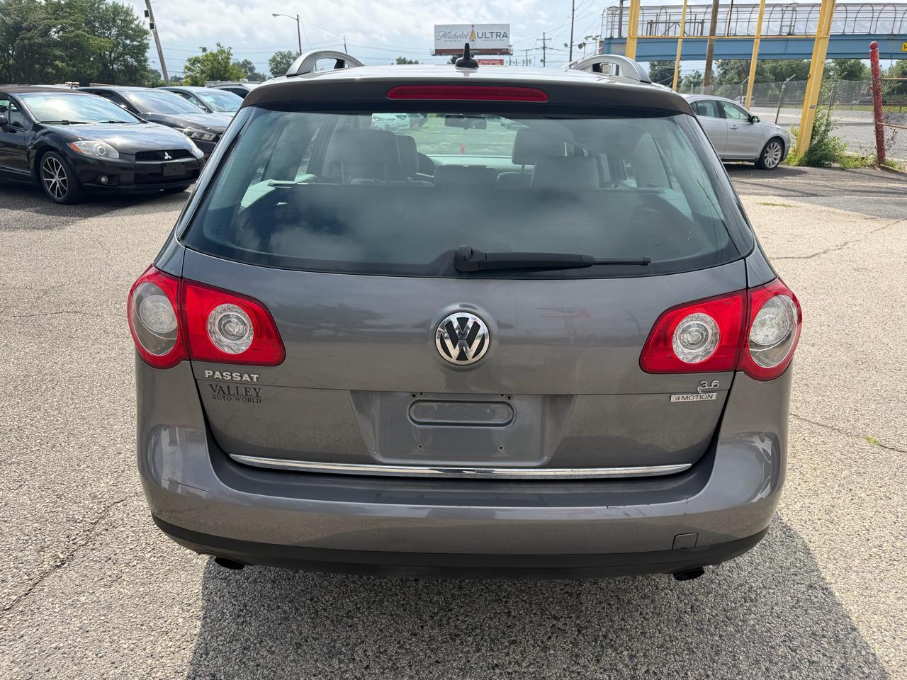 Volkswagen Passat Wagon 4dr Auto 3.6L 4MOTION 2007