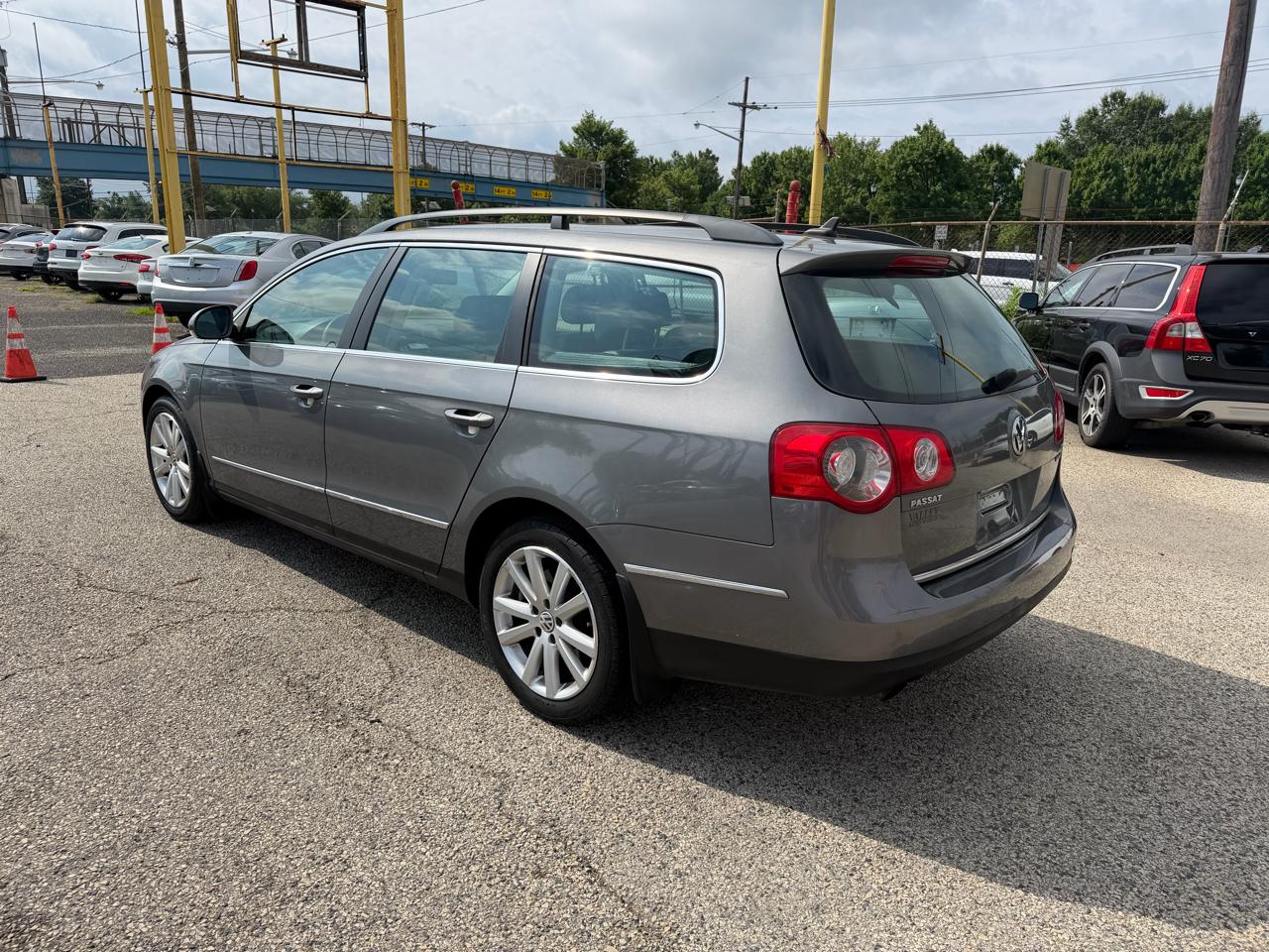 Volkswagen Passat Wagon 4dr Auto 3.6L 4MOTION 2007