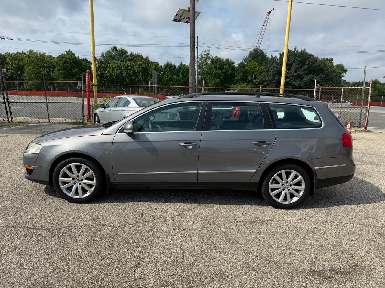 Volkswagen Passat Wagon 4dr Auto 3.6L 4MOTION 2007