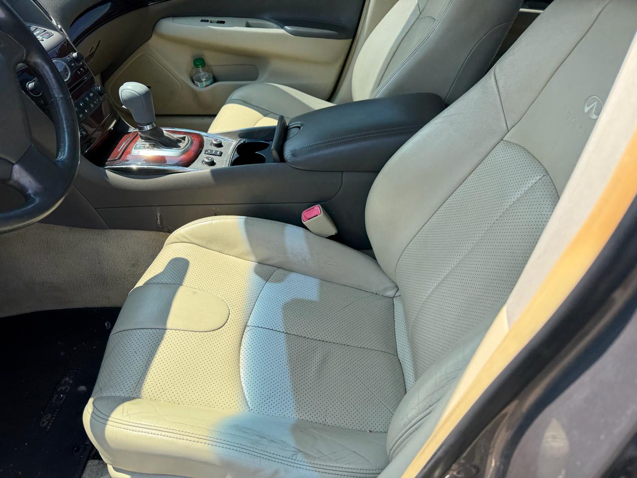 Infiniti G37 Sedan 4dr x AWD 2011